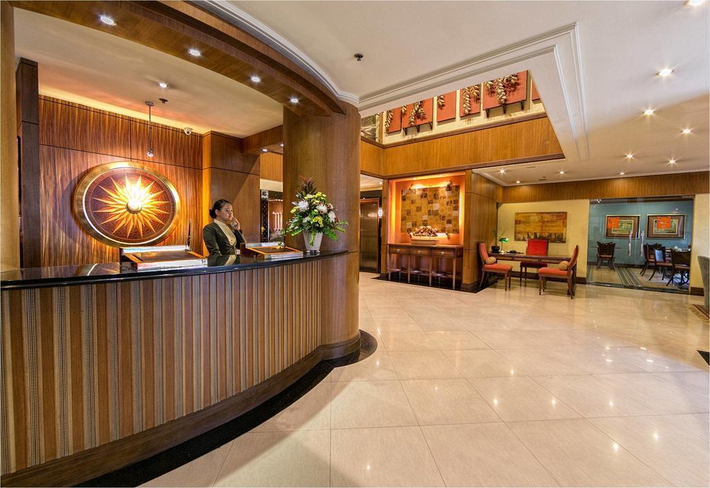 Herald Suites Solana Makati City Exterior photo