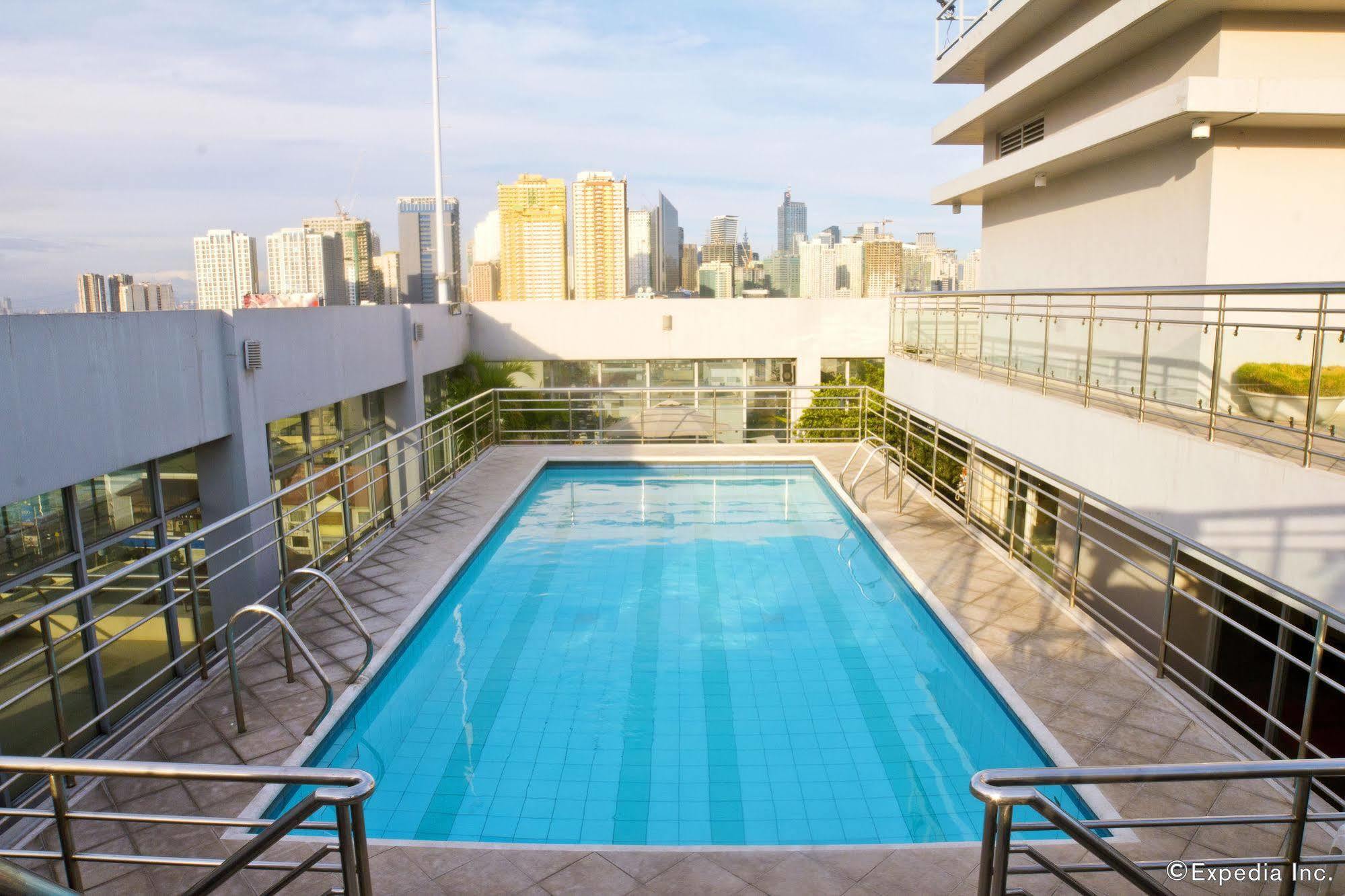 Herald Suites Solana Makati City Exterior photo
