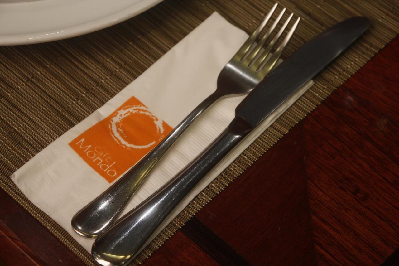 Herald Suites Solana Makati City Exterior photo